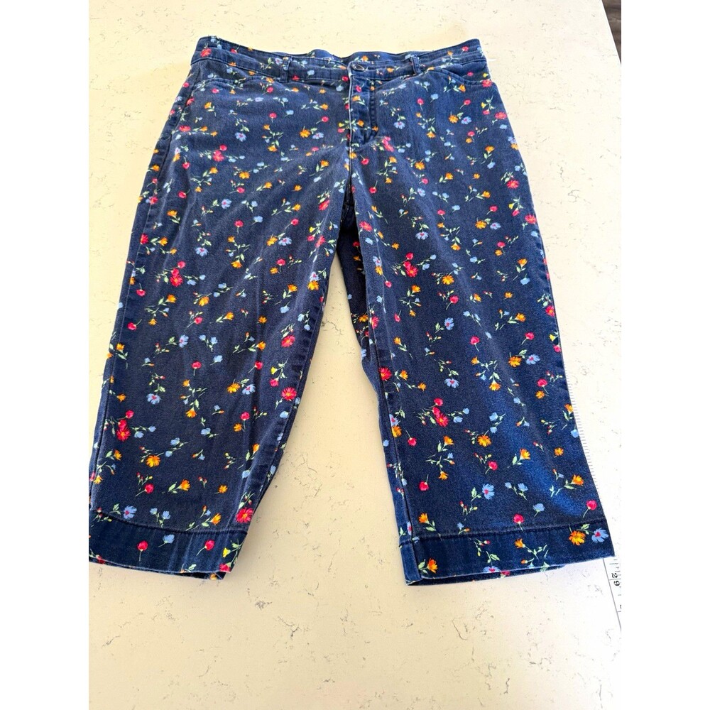 St. John's Bay Women's Capri Jeans Size 12 Blue Floral Denim Pockets Button Zip
